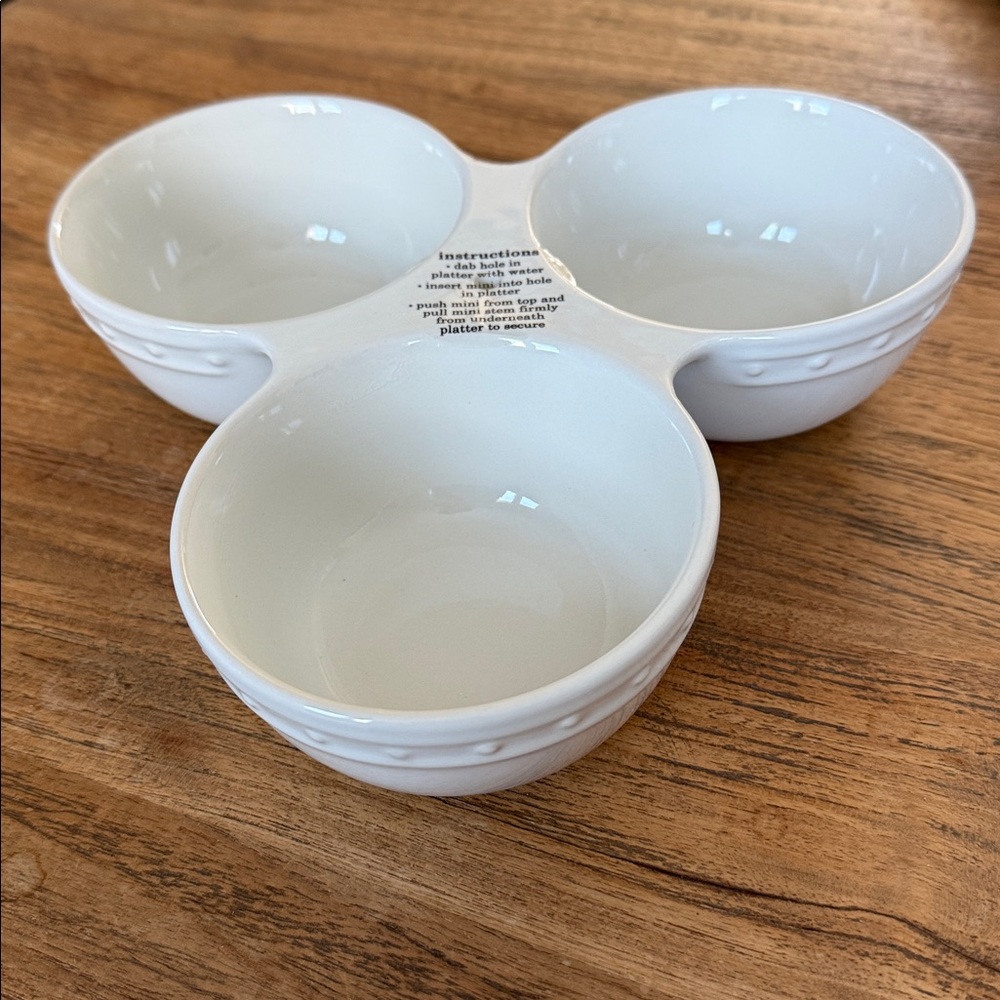 NWT Nora Fleming Retired Pearl Dot T6 Triple Dish Stoneware Original Box Clover